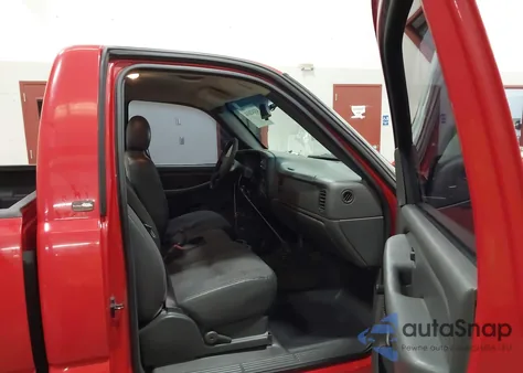 2003 Chevrolet Silverado 1500 z USA, uszkodzony, nr VIN 1GCEC14X43Z348989